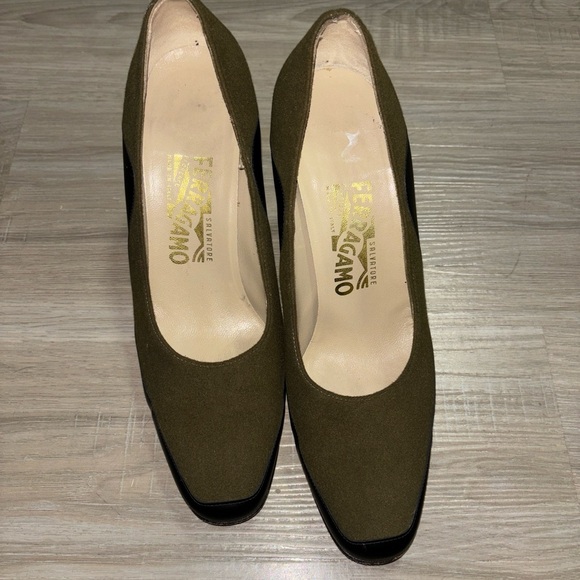 Salvatore Ferragamo Shoes - Salvatore Ferragamo Olive Heels 7 1/2